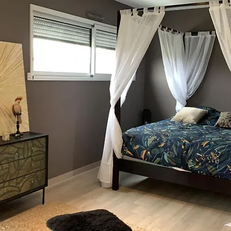 La Dolce Villa: Retreat With Seasonal Heated Pool Villa