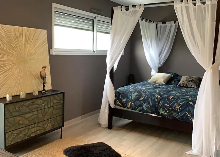 La Dolce - Maison 100m2 Avec Piscine Chauffee De Mi Mai A Mi Oct En Fonction Du Temps Et Temperature A Cauderan Villa