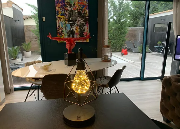 Villa La Dolce - Maison 100m2 Avec Piscine Chauffee De Mi Mai A Mi Oct En Fonction Du Temps Et Temperature A Cauderan